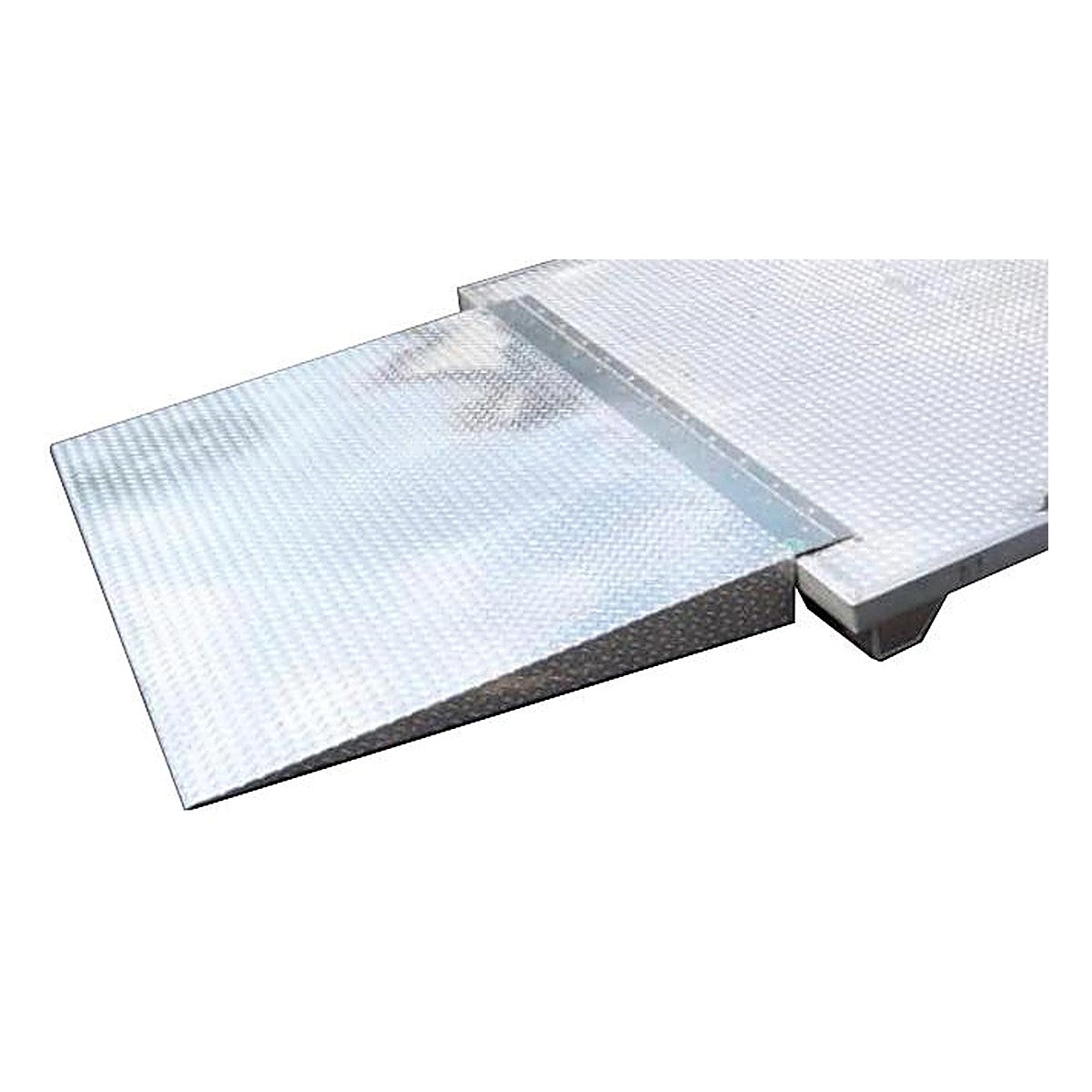 Extension Ramp for Trailer Door - 4" or 6" Lift - Diamond Plate Aluminum - Pit Products